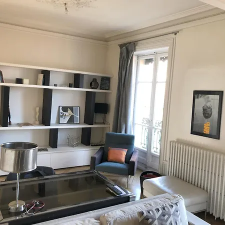 Cathedrale Tropezienne Bed & Breakfast *